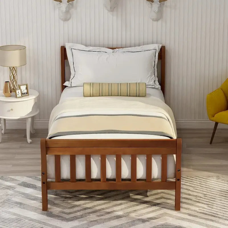 Lit plateforme en bois avec tête et pied de lit