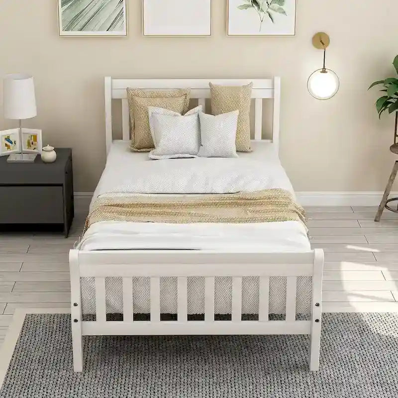 Lit plateforme en bois avec tête et pied de lit